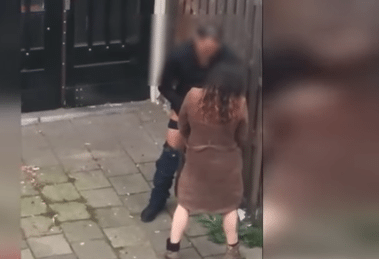 Beffen en vingeren oma komt spuitend klaar THAISE LADY HAARLEM KLAARKOMENDE MANNEN