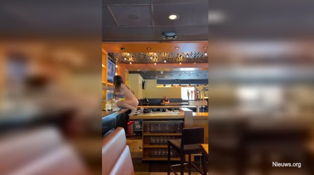 Naakte vrouw bezoekt restaurant in Florida afbeelding